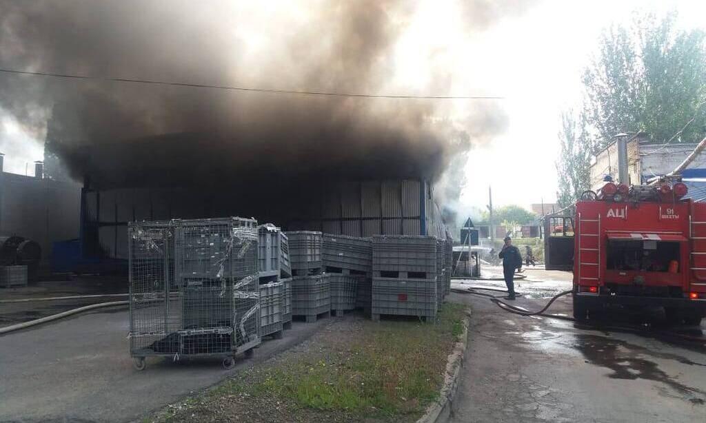 Пожар на фабрике «Глория Джинс» в Шахтах потушен