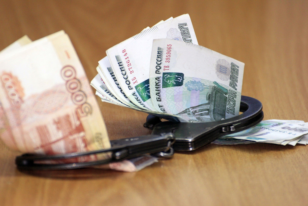 За взятку в двадцать тысяч рублей полицейский в Ростовской области заплатит миллион