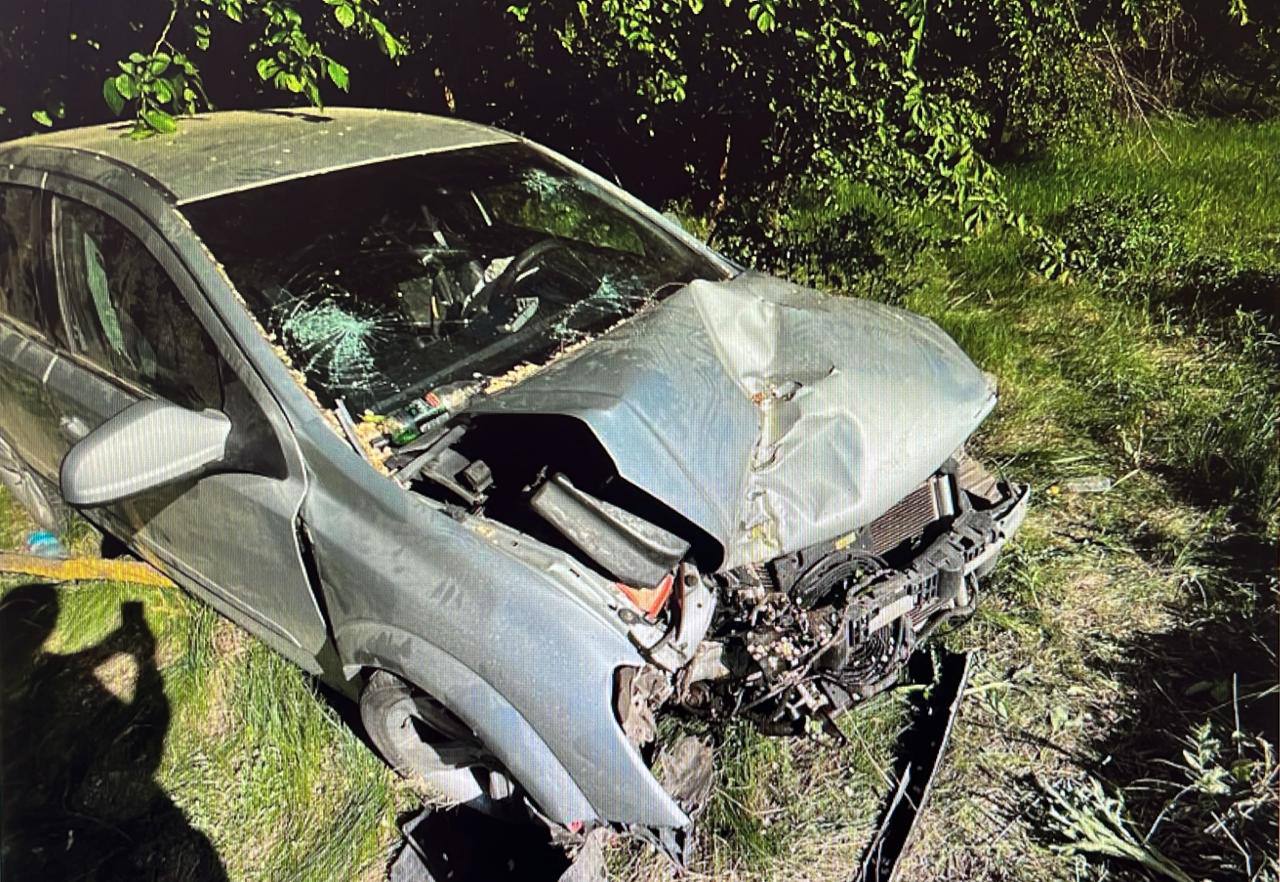 В Ростовской области трое подростков разбились на машине