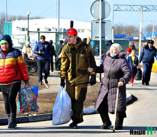 Беженцев из Донбасса и Украины будут распределять по всем регионам России