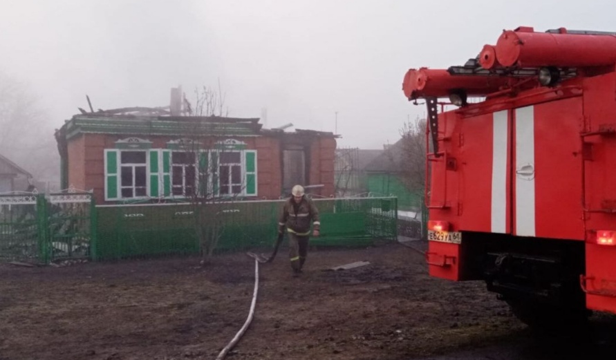 Семикаракорском и Белокалитвинском районах случились пожары со смертельным исходом