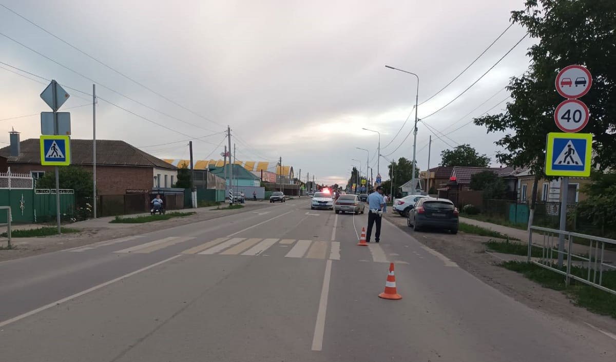 В Ростовской области машина сбила на пешеходном переходе 4-летнего мальчика