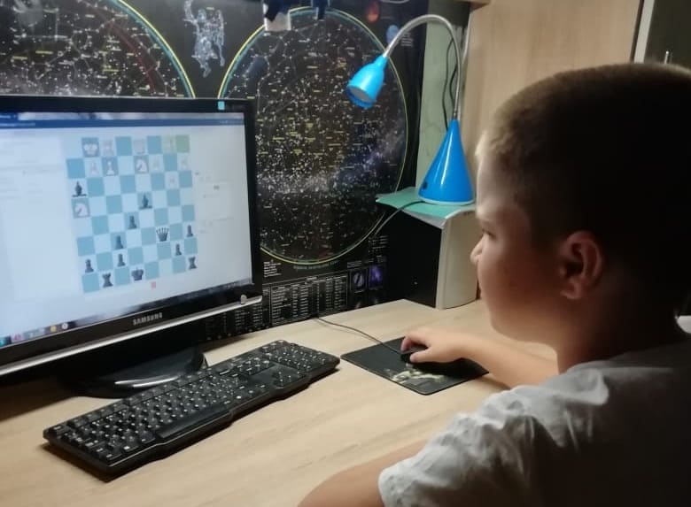Юные шахматисты из Ростова и Ставрополя сыграли дистанционно