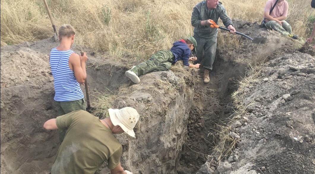 Участники экспедиции «Еланский плацдарм – 2023» нашли заброшенное воинское захоронение