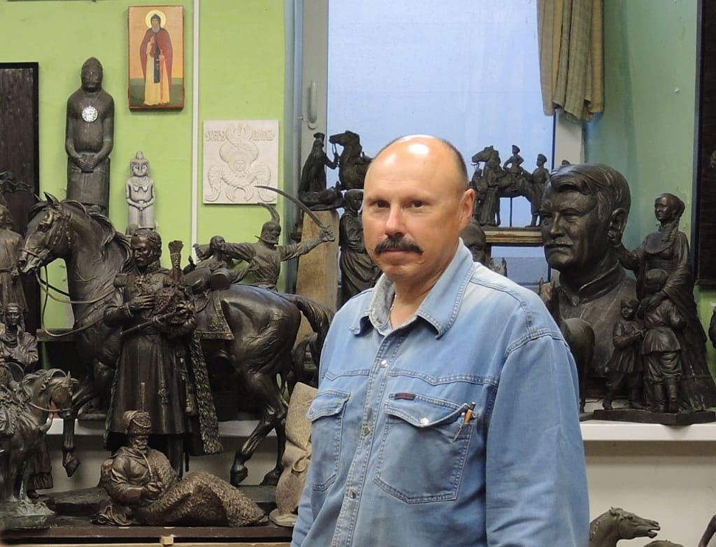 Скульптор Константин Чернявский покажет новочеркассцам своих героев — людей и коней