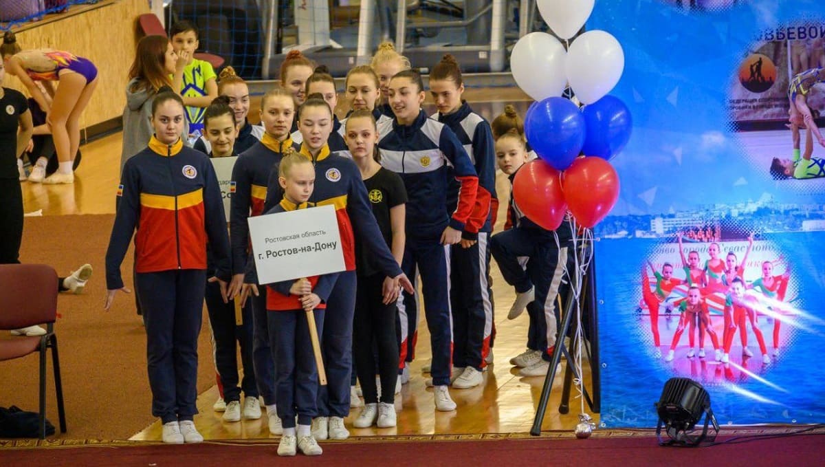 Донские спортсменки завоевали награды первенства ЮФО по акробатике