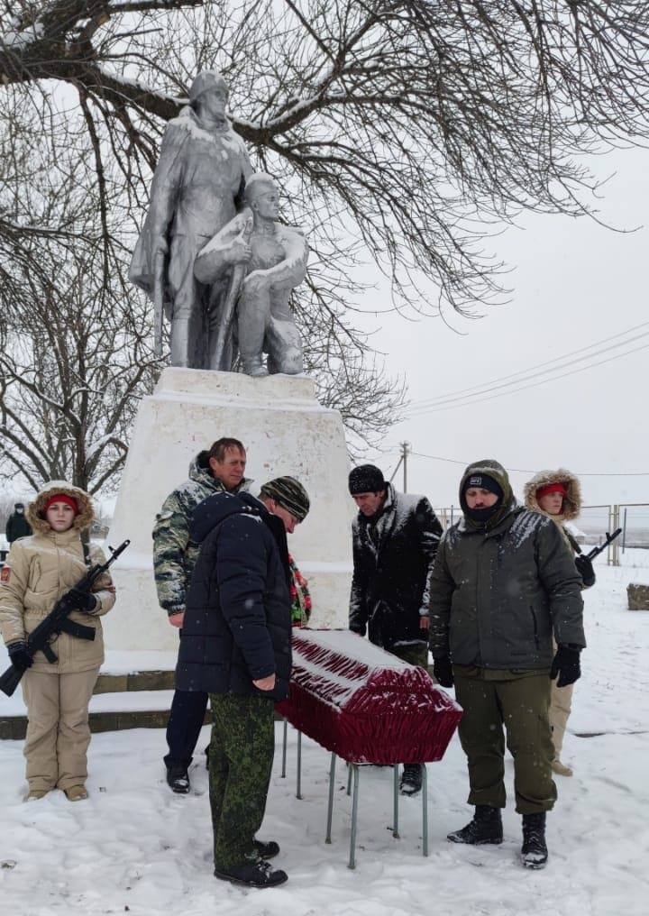 В Белокалитвинском районе перезахоронили останки шести советских бойцов