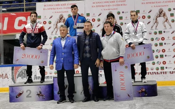 Донские борцы завоевали награды всероссийского турнира