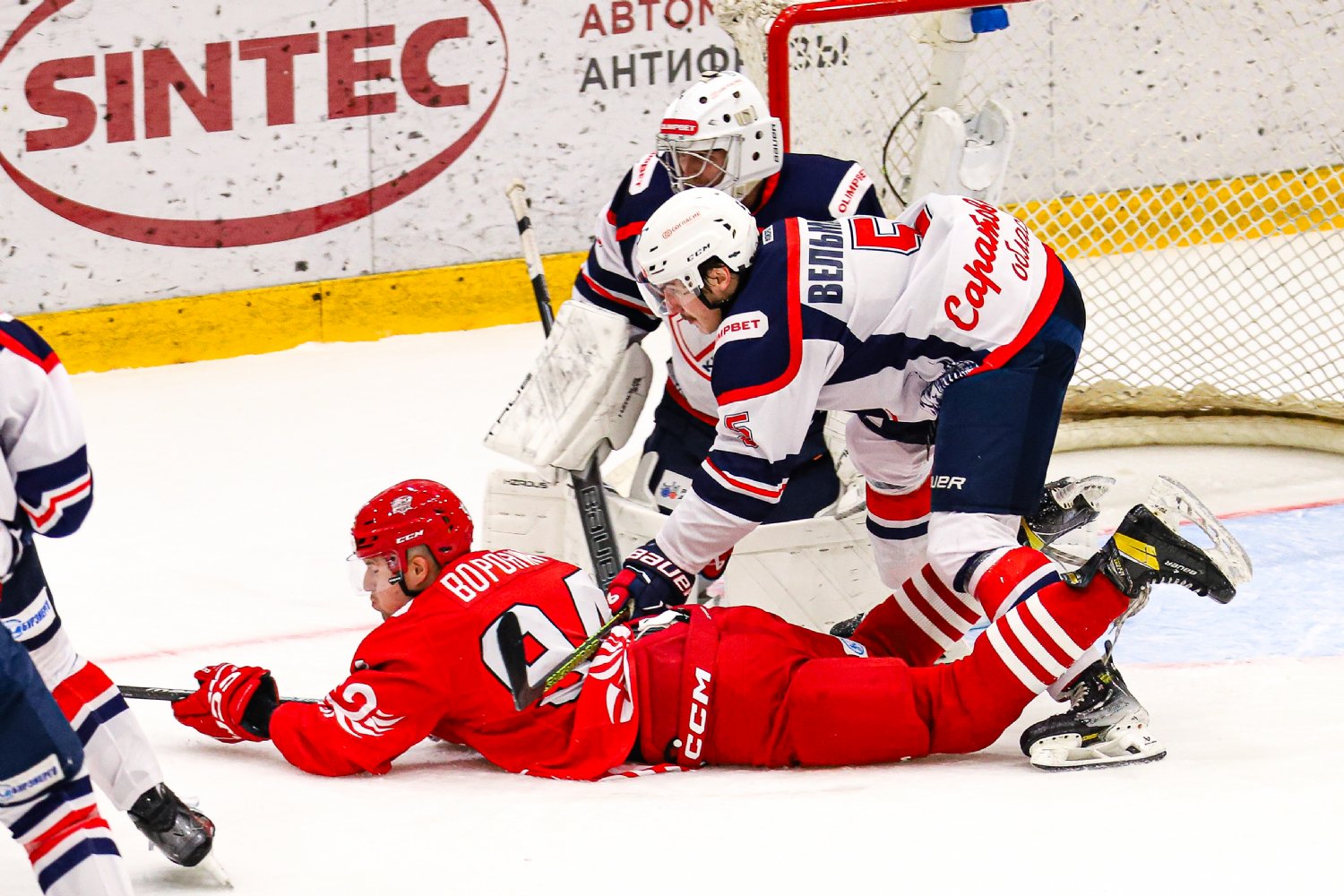 ХК «Ростов» начал домашнюю серию с очередного крупного поражения - Новости, 19.11.2025