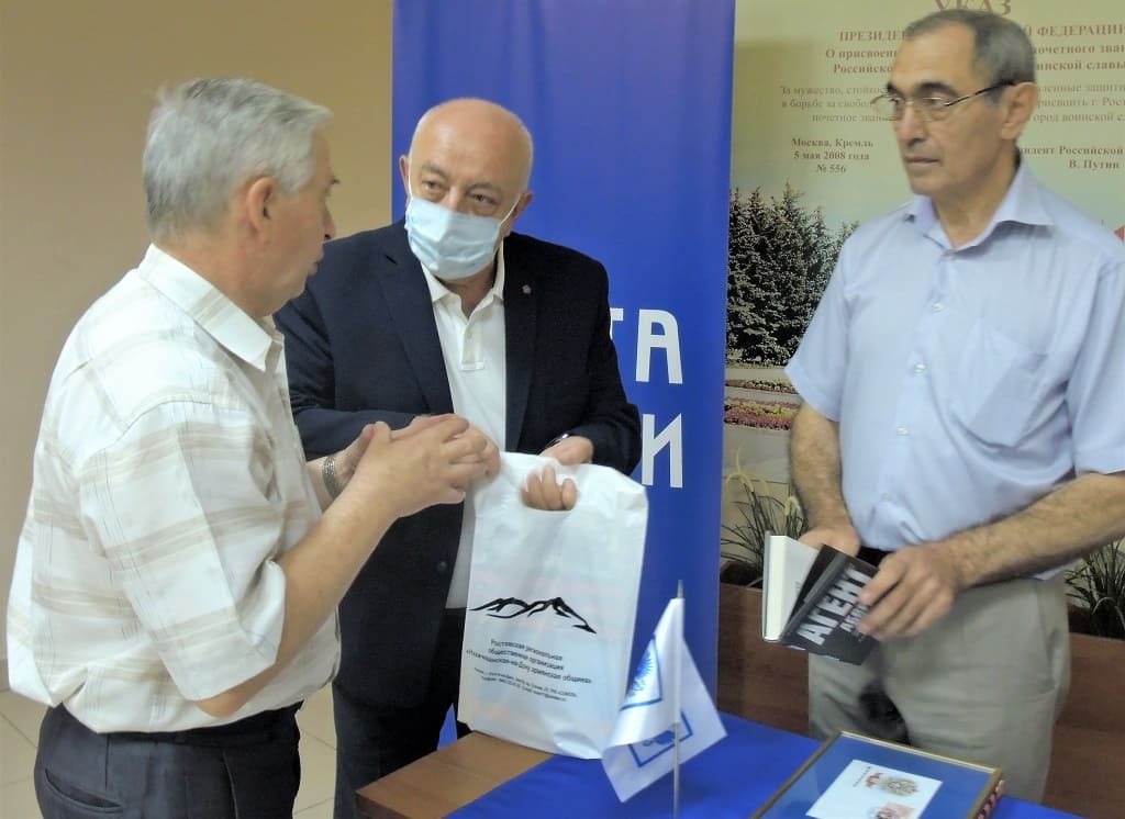 Сегодня поздравления с юбилеем принимает писатель и журналист из Чалтыря Хачик Мнацаканович Хутлубян - Новости, 11.03.2026