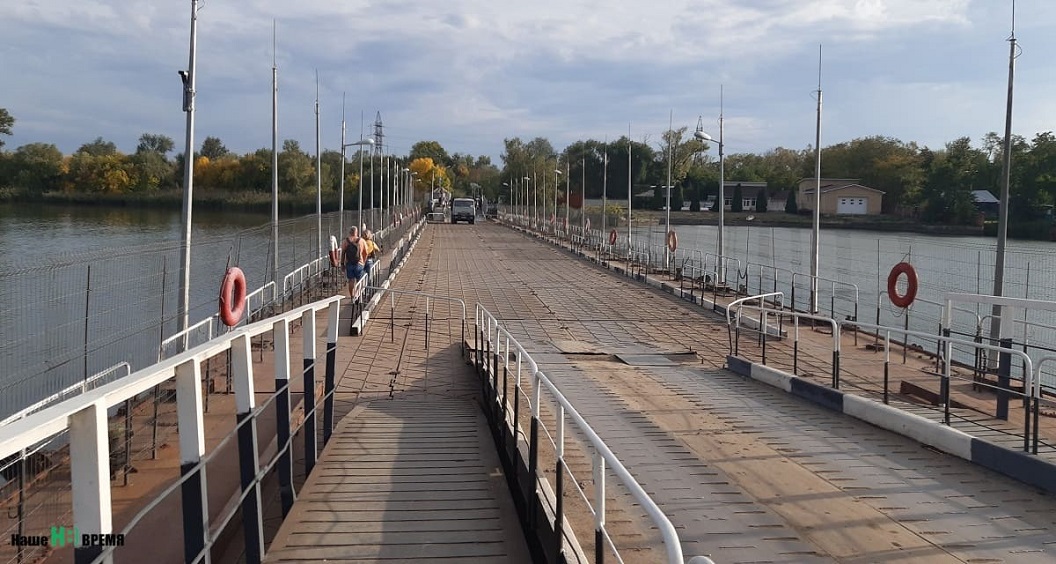 Сегодня в Ростове официально закрыли понтонный мост на Зеленый остров