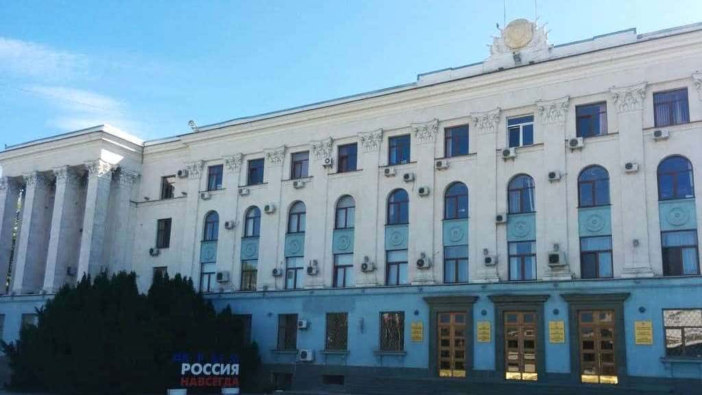 В Ростове апелляционный суд оставил в силе приговор суда заместителю председателю Совета министров Крыма и его советнику