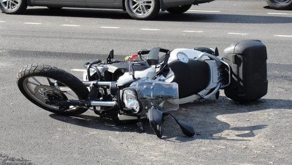 В Аксае и Красносулинском районе за сутки в аварии попали двое несовершеннолетних мотоциклистов
