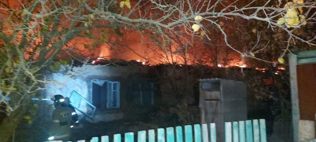 В Зимовниковском районе в пожаре погибли три малыша
