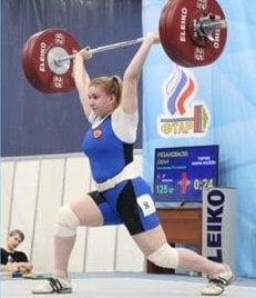Сальская тяжелоатлетка завоевала три золотые медали Кубка России