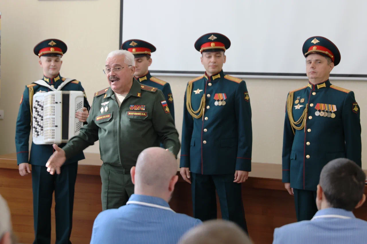Ростов-на-Дону: артистов в военном госпитале поблагодарили за концерт бурными овациями - Новости, 25.07.2026