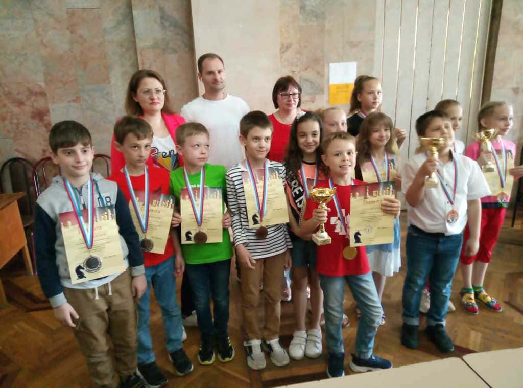 Шахматы: в Ростове сегодня наградили победителей и призеров детского первенства области