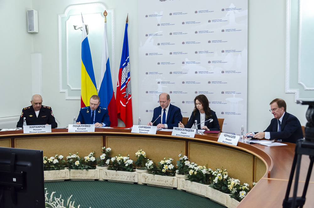 Александр Скрябин поручил проверить готовность городского хозяйства к зиме - Новости, 07.11.2025