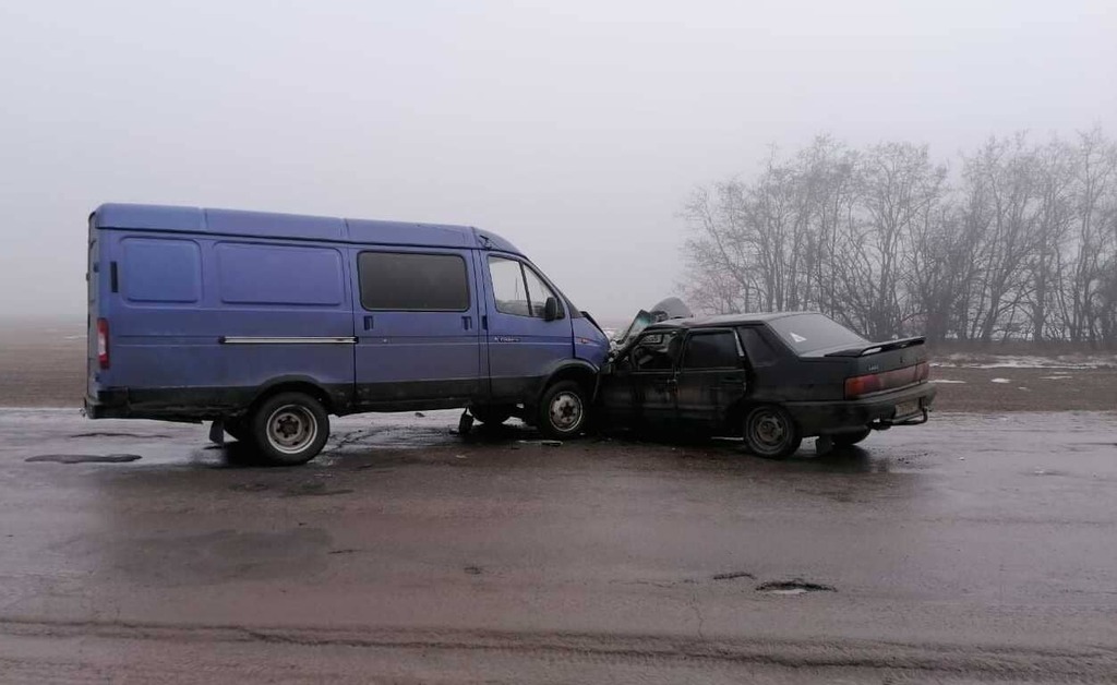 Один человек погиб и пятеро пострадали в жесткой аварии на Дону