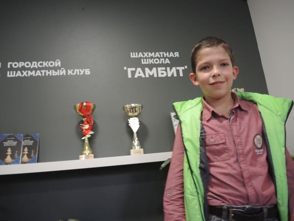 В Ростове стартовал рапид памяти легендарного шахматиста Игоря Бондаревского