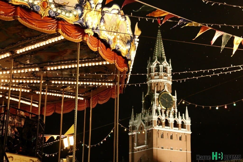 Как бюджетно провести новогодние праздники в Москве