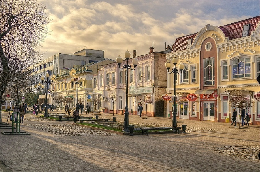 Ейск сумел сохранить облик южнорусского провинциального города.
