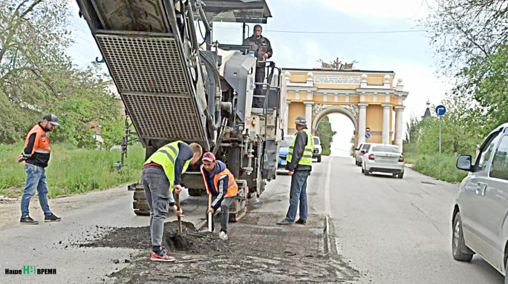 За 3 недели отремонтировали 58 км дороги. Работа в Новочеркасске.