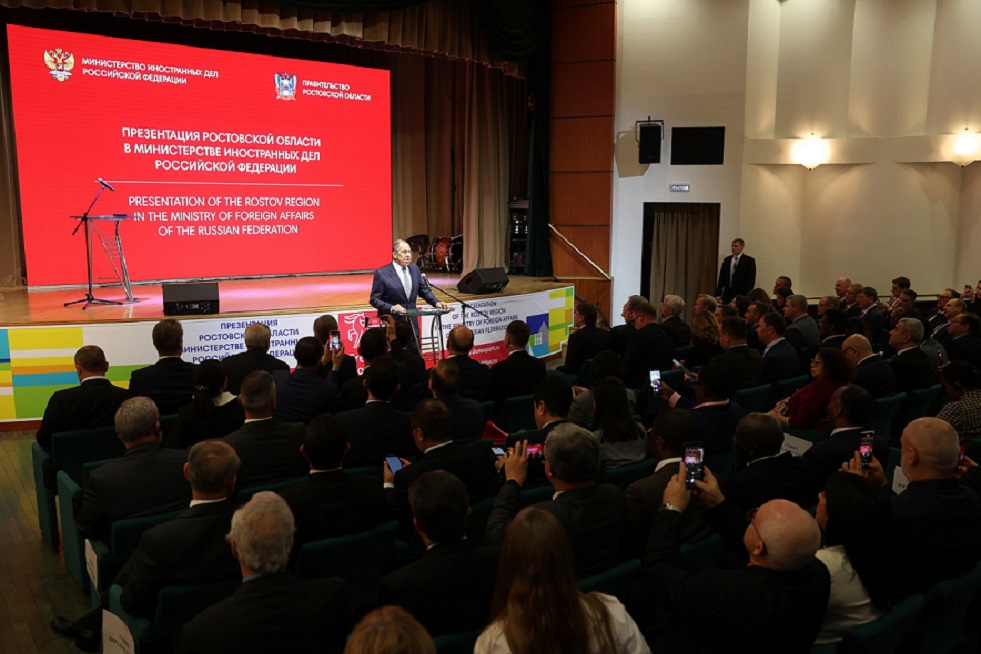 МИД презентация Лавров.jpg МИД презентация Лавров.jpg