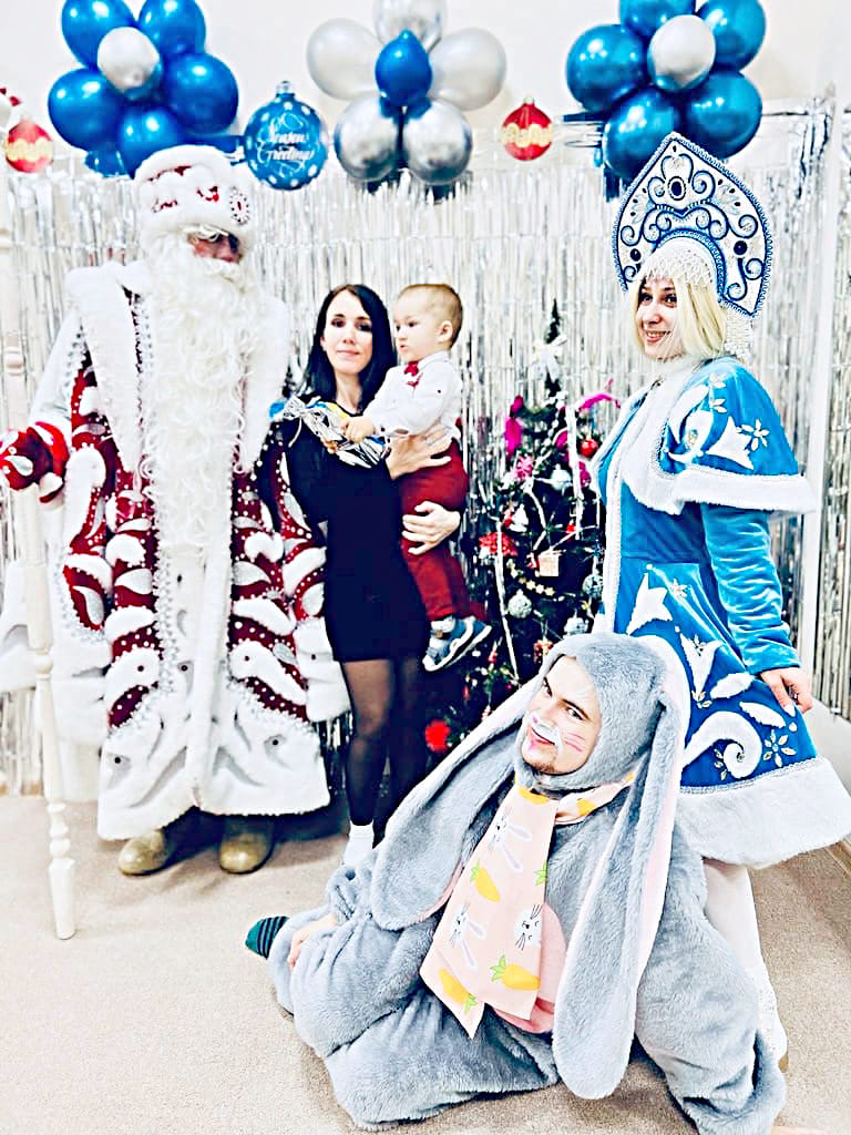 Для сына Екатерины ТРУШКИНОЙ этот новогодний утренник – первый. Улыбались и радовались все. Для сына Екатерины ТРУШКИНОЙ этот новогодний утренник – первый. Улыбались и радовались все.