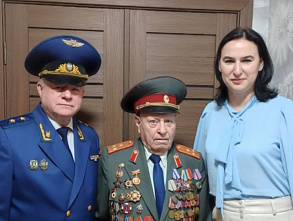 Фронтовой разведчик, отставной милиционер Виталий Чайкин стал почетным гражданином Луганска