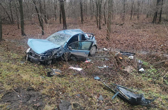 В Шахтах женщина перевернулась в автомобиле и осталась жива