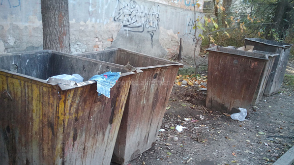 Жительница Азовского района забила до смерти месячного ребенка, тело выбросила на мусорку
