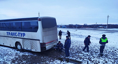 В Ростовской области съехал в кювет автобус с пассажирами