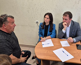 В Донецке депутату ГосДумы Николаю Гончарову поступили ряд обращений, которые требуют срочного решения