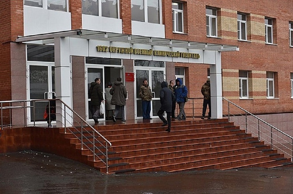 Депутаты Госдумы и донского парламента от «Едирой России» навестили находящихся на излечении в госпитале бойцов СВО